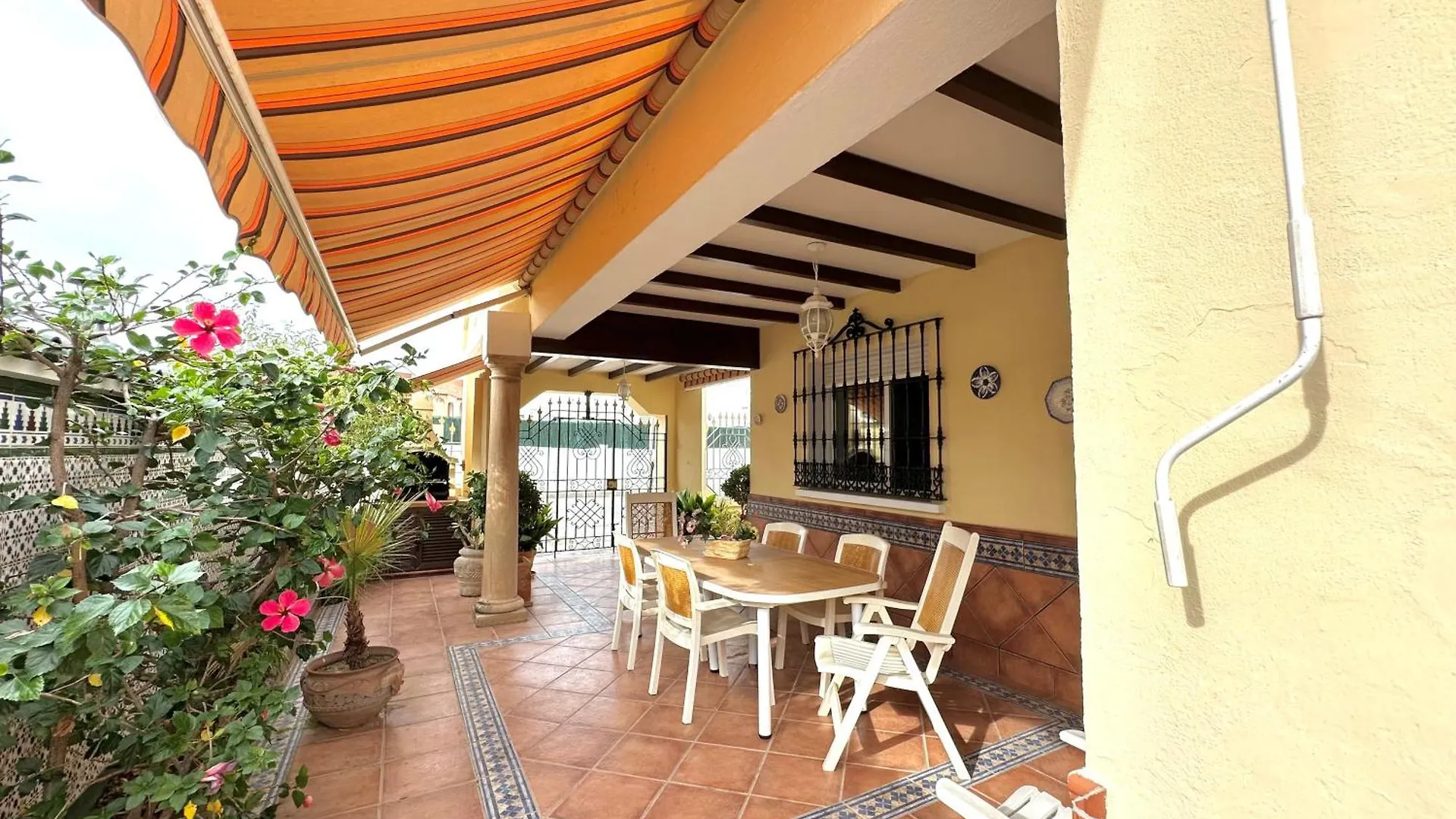 Ferienhaus Villa Pepita - 3 Dormitorios - 350 Metros Playa - Piscina Torremolinos