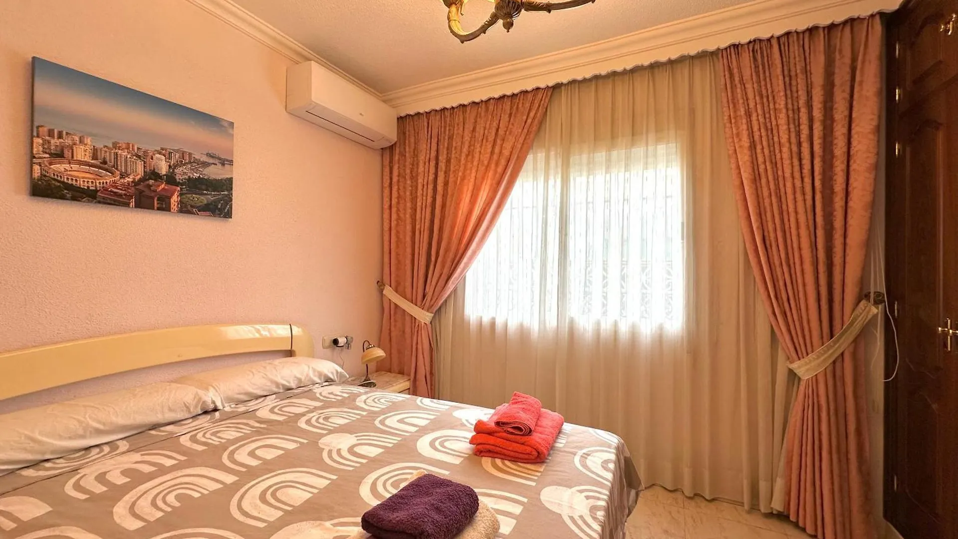 Ferienhaus Villa Pepita - 3 Dormitorios - 350 Metros Playa - Piscina Torremolinos