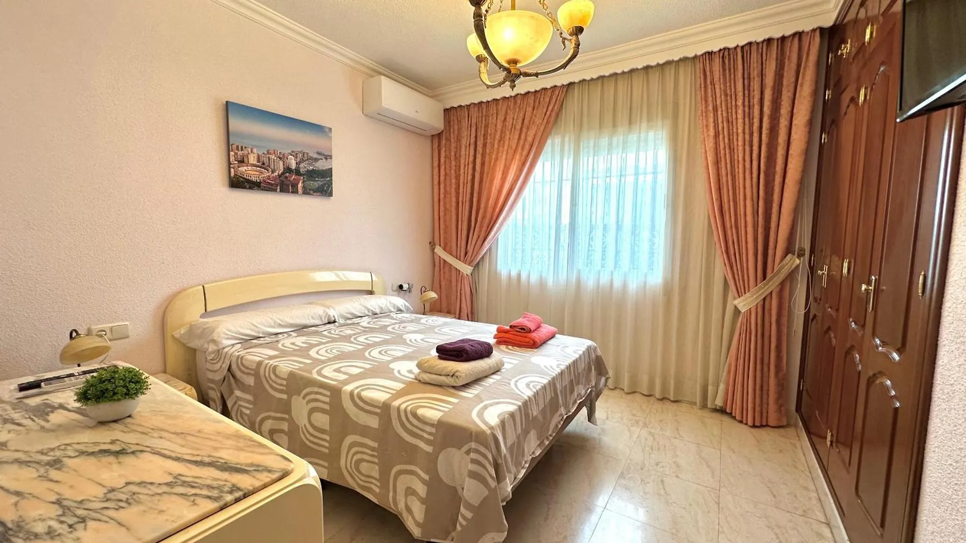 Ferienhaus Villa Pepita - 3 Dormitorios - 350 Metros Playa - Piscina Torremolinos